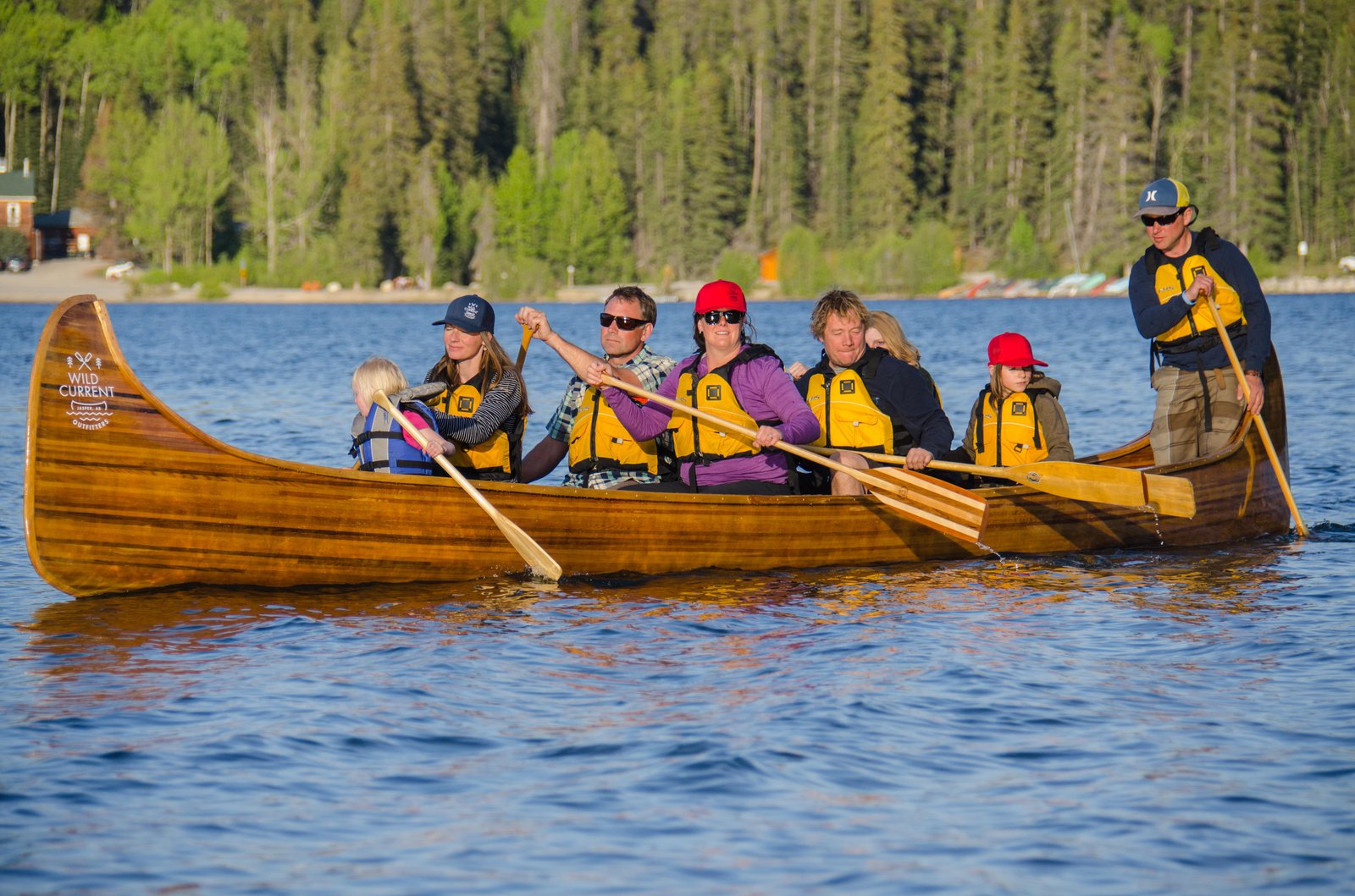 Pet Friendly Pyramid Lake Canoe Adventure Tourism Jasper   20160515 DSC 4580.width 1600 