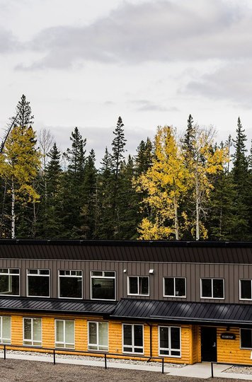 Jasper East Hostel Exterior.jpg